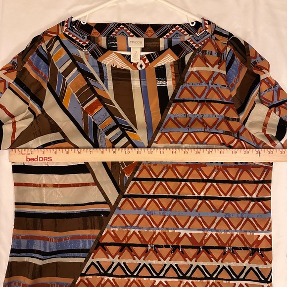 Chico’s Aztec Tribal Print Long Sleeve Pullover Blouse Size 2 (Large) - Picture 4 of 9